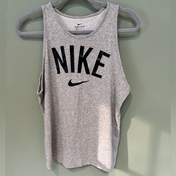 Women’s Nike Dri-FIT Heather Gray Tee - Picture 1 of 3
